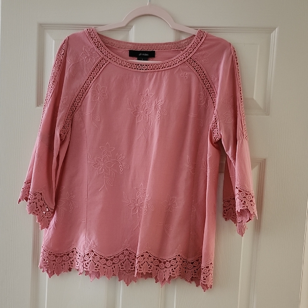 Ali Miles Dusty Rose Crochet-Trim Blouse